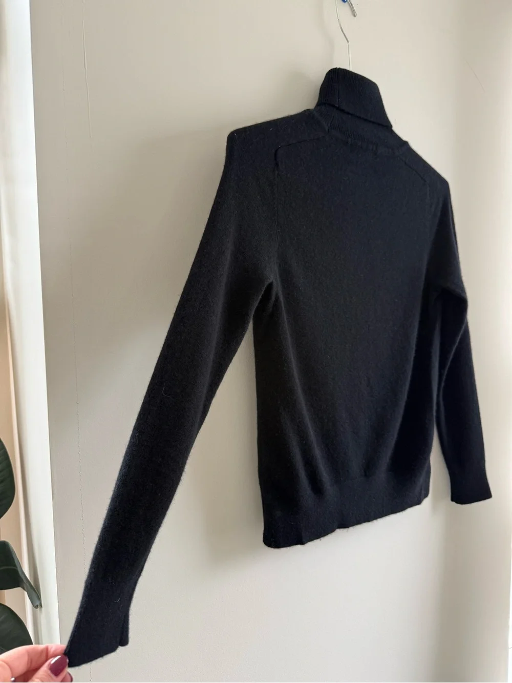 Quince Mongolian Cashmere Black Turtleneck Sweater- XS